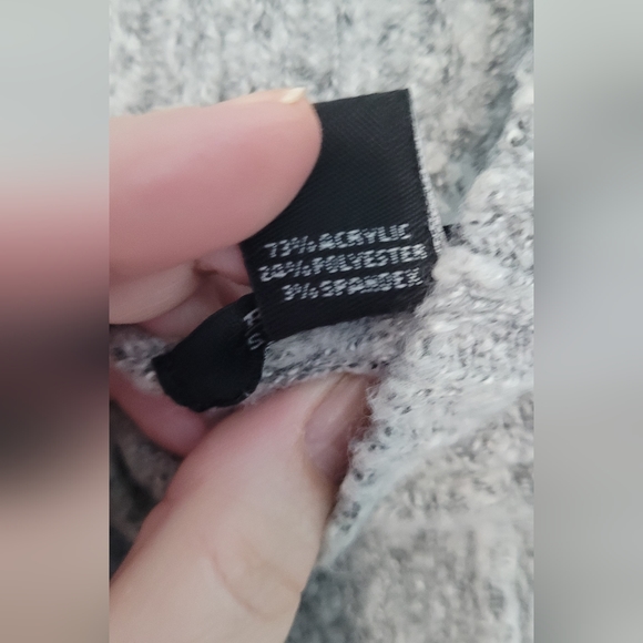 GUC soft gray mock neck high low knit sweater size M - Picture 5 of 8